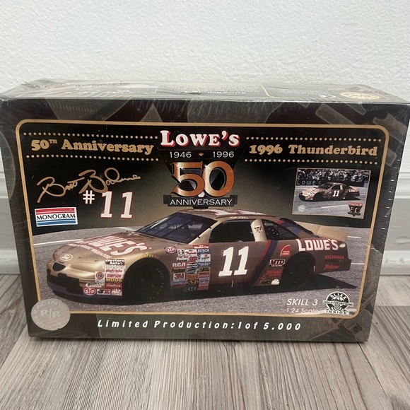 Lowe's 50th Anniversary 1996 Thunderbird Model # 11 Brett Bodine Factory Sealed - Picture 7 of 7